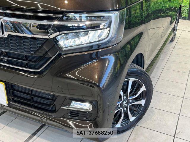 Honda N BOX CUSTOM 2018-08 8438552-11