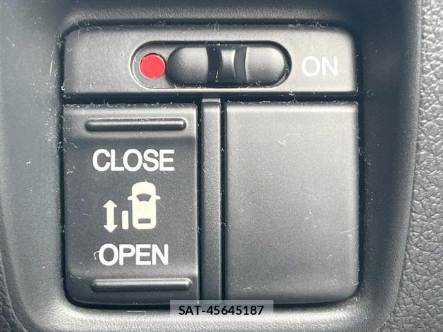 Honda N BOX CUSTOM 2012-04 8438561-4