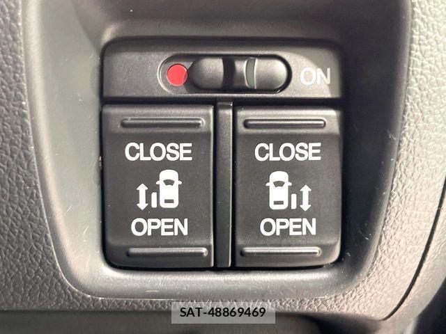 Honda N BOX CUSTOM 2015-12 8438549-5