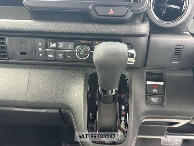 Honda N BOX CUSTOM 2026-06 8438127-17