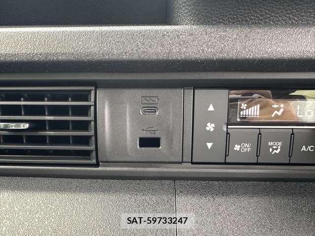 Honda N BOX CUSTOM 2026-06 8438127-19