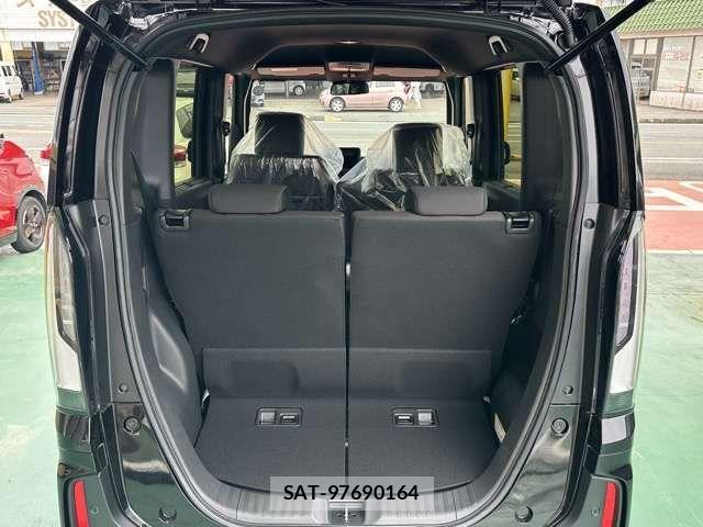 Honda N BOX CUSTOM 2026-06 8438126-11