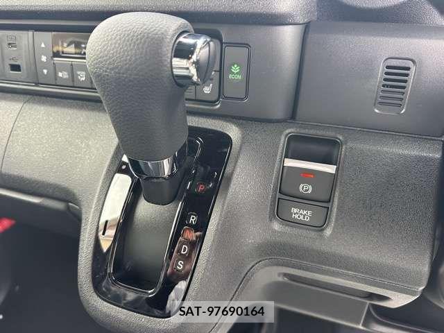 Honda N BOX CUSTOM 2026-06 8438126-18