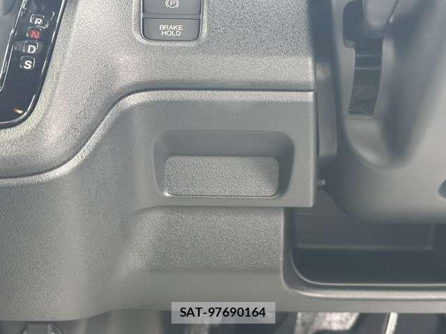 Honda N BOX CUSTOM 2026-06 8438126-19