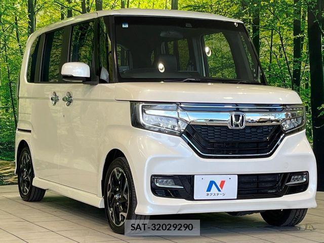 Honda N BOX CUSTOM 2018-01 8438544-15