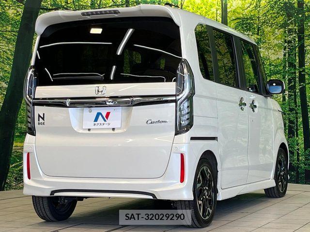 Honda N BOX CUSTOM 2018-01 8438544-16