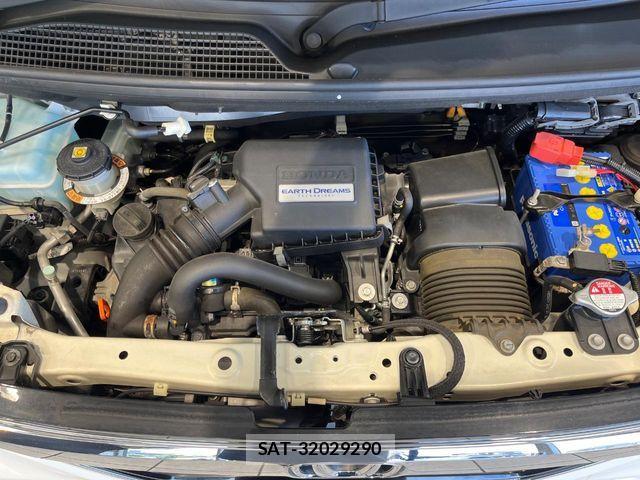 Honda N BOX CUSTOM 2018-01 8438544-17