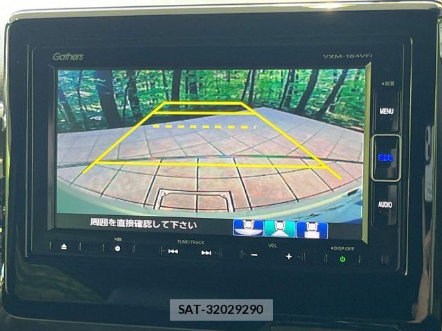 Honda N BOX CUSTOM 2018-01 8438544-3