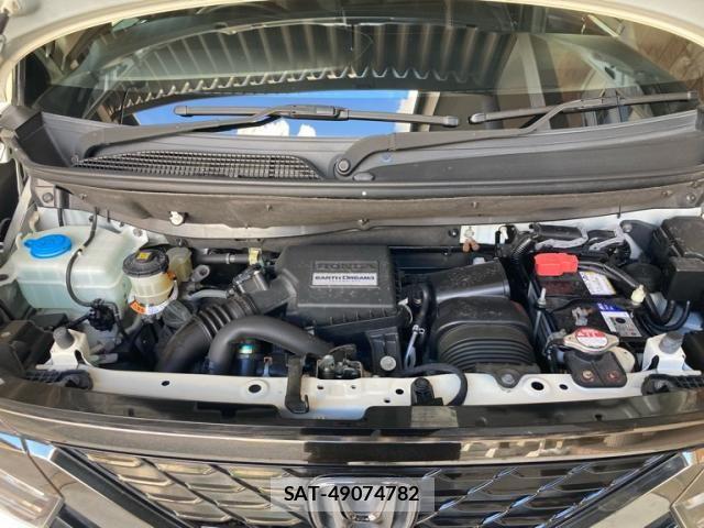 Honda N BOX CUSTOM 2018-05 8438542-13