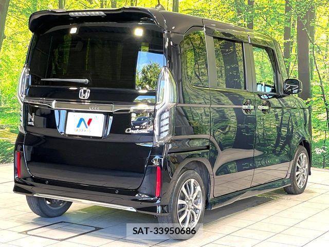 Honda N BOX CUSTOM 2022-02 8437758-16