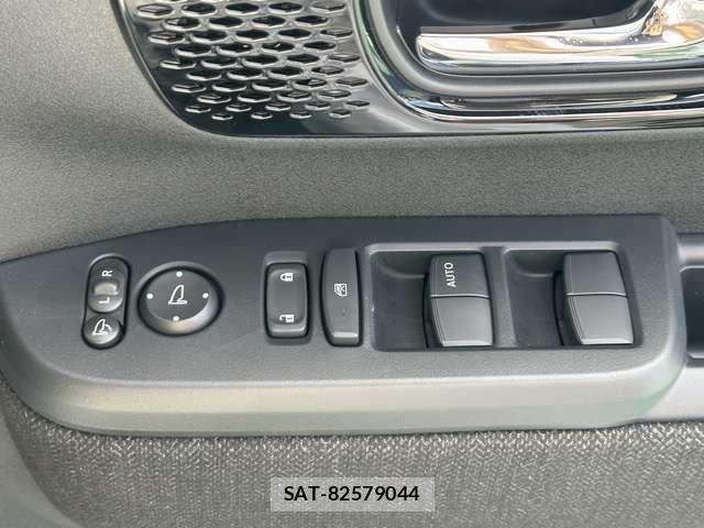 Honda N BOX CUSTOM 2026-06 8438530-12