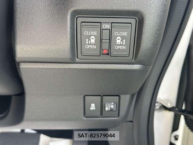 Honda N BOX CUSTOM 2026-06 8438530-14