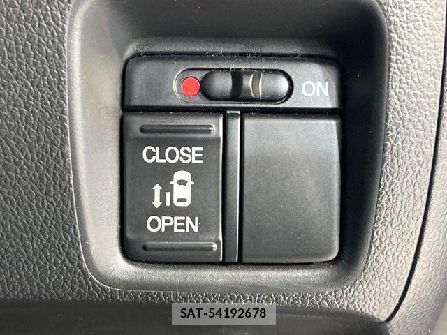 Honda N BOX CUSTOM 2016-01 8438556-5