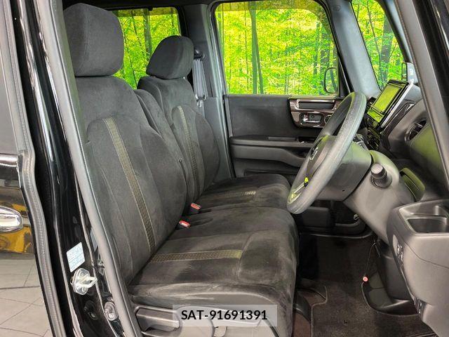 Honda N BOX CUSTOM 2018-02 8458050-7