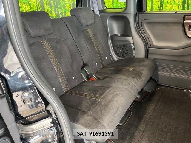 Honda N BOX CUSTOM 2018-02 8458050-8