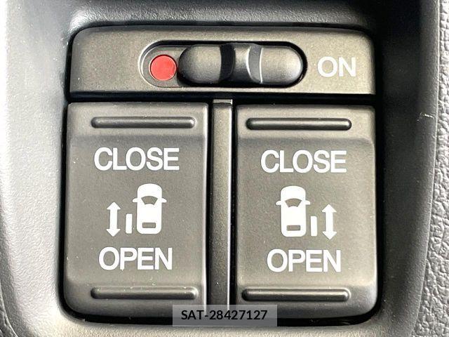 Honda N BOX CUSTOM 2015-08 8458053-2