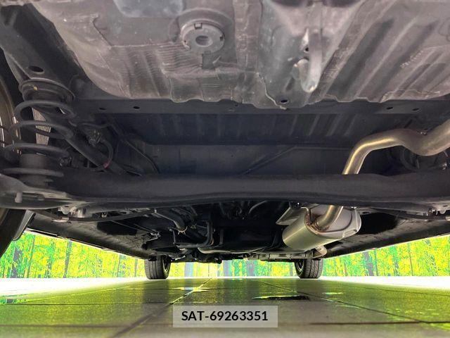 Honda N BOX CUSTOM 2019-04 8458041-18