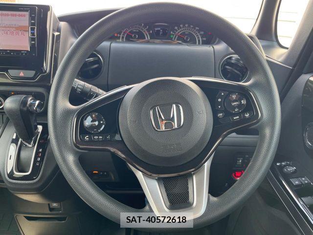 Honda N BOX CUSTOM 2018-11 8458046-11