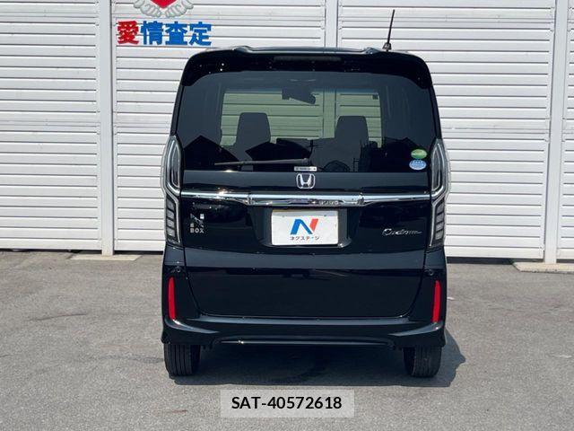 Honda N BOX CUSTOM 2018-11 8458046-15