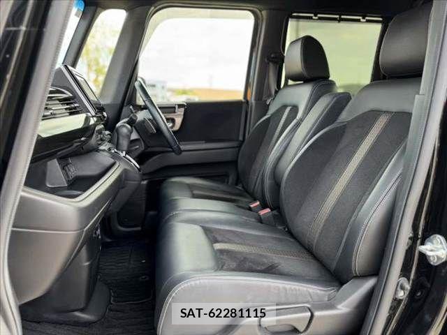 Honda N BOX CUSTOM 2017-11 8458060-16
