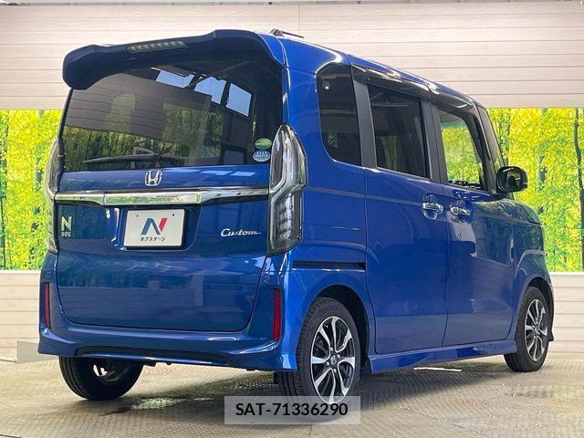 Honda N BOX CUSTOM 2018-06 8458048-16