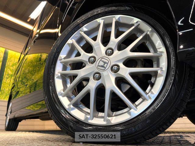 Honda N BOX CUSTOM 2022-03 8458037-12