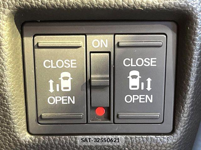 Honda N BOX CUSTOM 2022-03 8458037-4