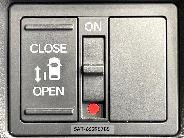 Honda N BOX CUSTOM 2018-08 8458047-4