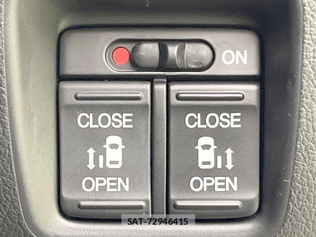 Honda N BOX CUSTOM 2017-03 8458055-2