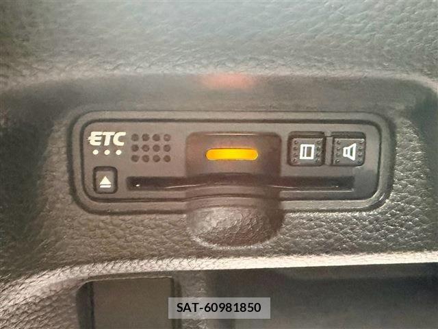Honda N BOX CUSTOM 2017-11 8458058-9