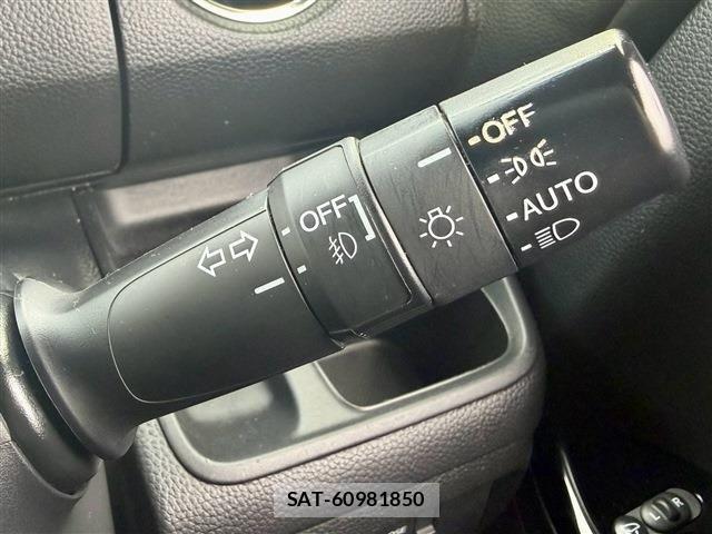 Honda N BOX CUSTOM 2017-11 8458058-14