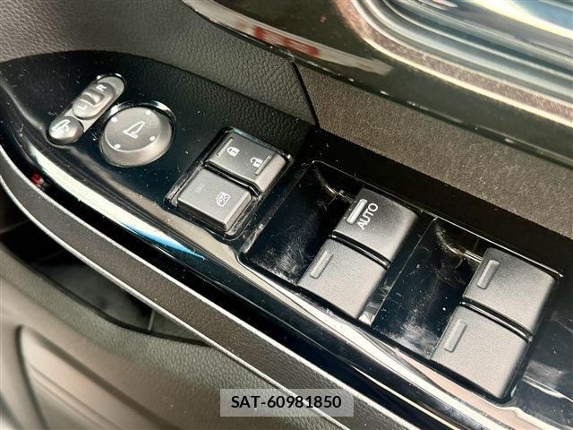 Honda N BOX CUSTOM 2017-11 8458058-15