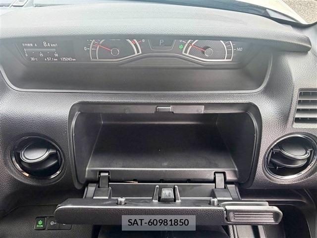 Honda N BOX CUSTOM 2017-11 8458058-17