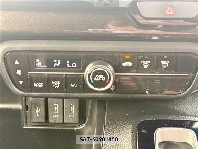 Honda N BOX CUSTOM 2017-11 8458058-6