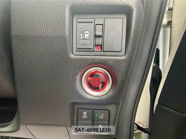 Honda N BOX CUSTOM 2017-11 8458058-8