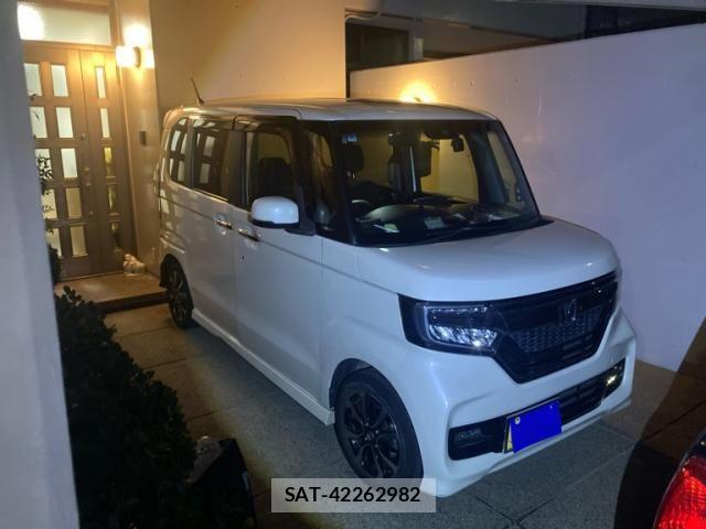 Honda N BOX CUSTOM 2018-04 8485814-0
