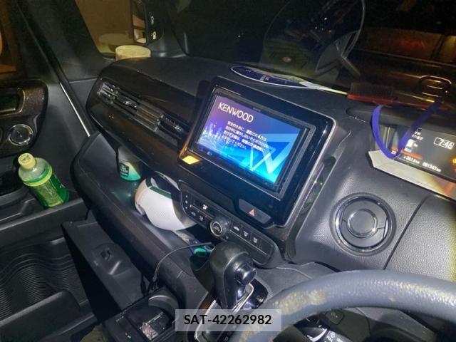 Honda N BOX CUSTOM 2018-04 8485814-18