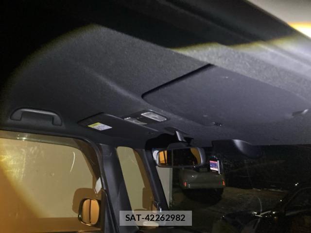 Honda N BOX CUSTOM 2018-04 8485814-22