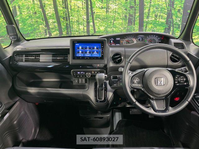 Honda N BOX CUSTOM 2022-01 8526135-1