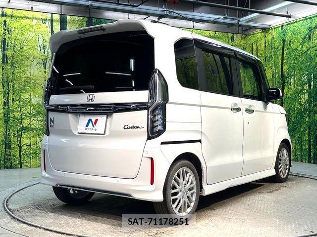 Honda N BOX CUSTOM 2021-08 8526118-16