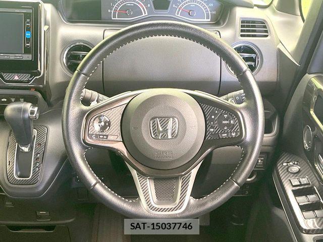 Honda N BOX CUSTOM 2017-10 8526165-10