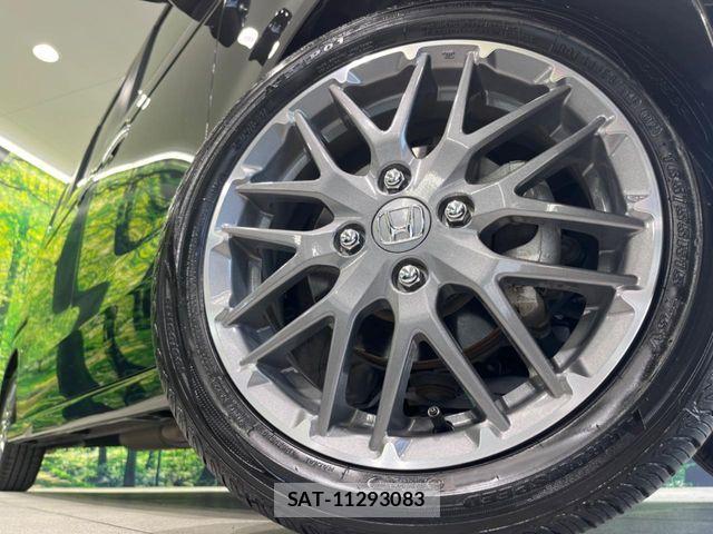 Honda N BOX CUSTOM 2023-10 8526096-12