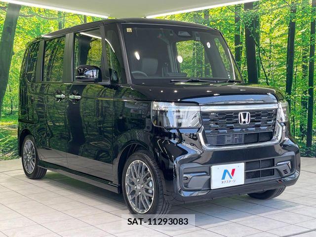 Honda N BOX CUSTOM 2023-10 8526096-15