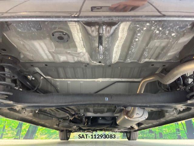 Honda N BOX CUSTOM 2023-10 8526096-18