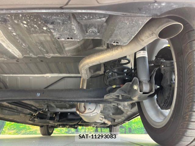 Honda N BOX CUSTOM 2023-10 8526096-19