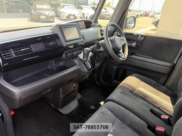 Honda N BOX CUSTOM 2021-08 8526167-11