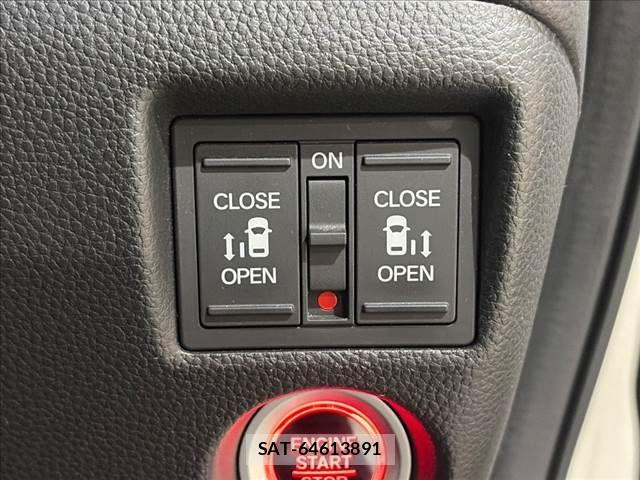 Honda N BOX CUSTOM 2022-01 8526166-6
