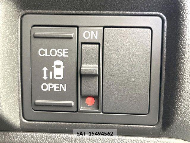 Honda N BOX CUSTOM 2024-04 8526127-6