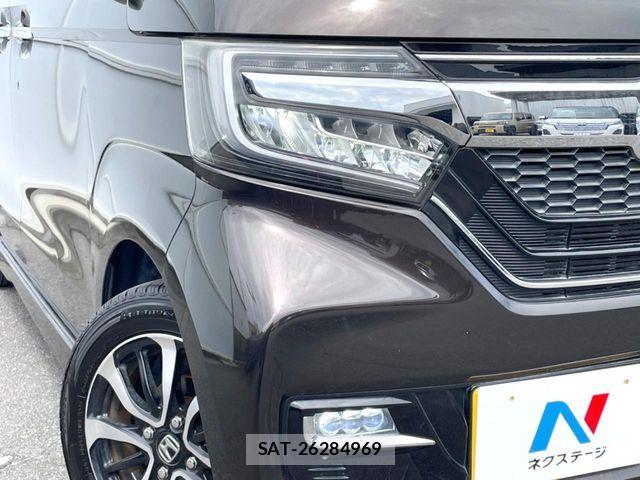 Honda N BOX CUSTOM 2018-02 8526184-11