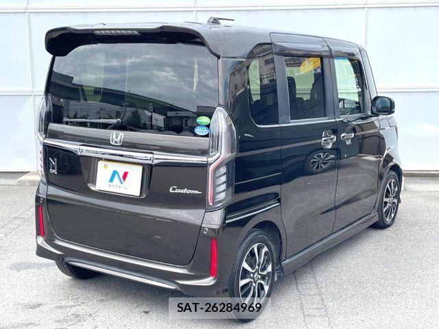 Honda N BOX CUSTOM 2018-02 8526184-16